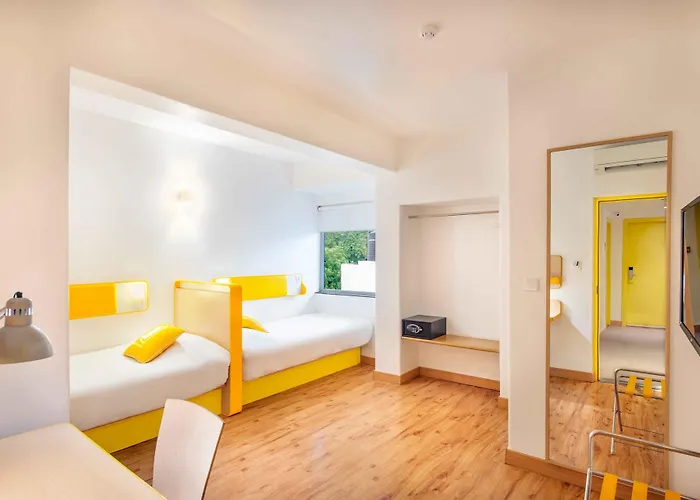 Standard Twin Room